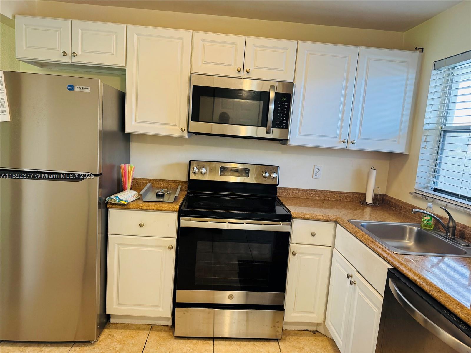 SUNRISE LAKES 35 CONDO - Residential Lease