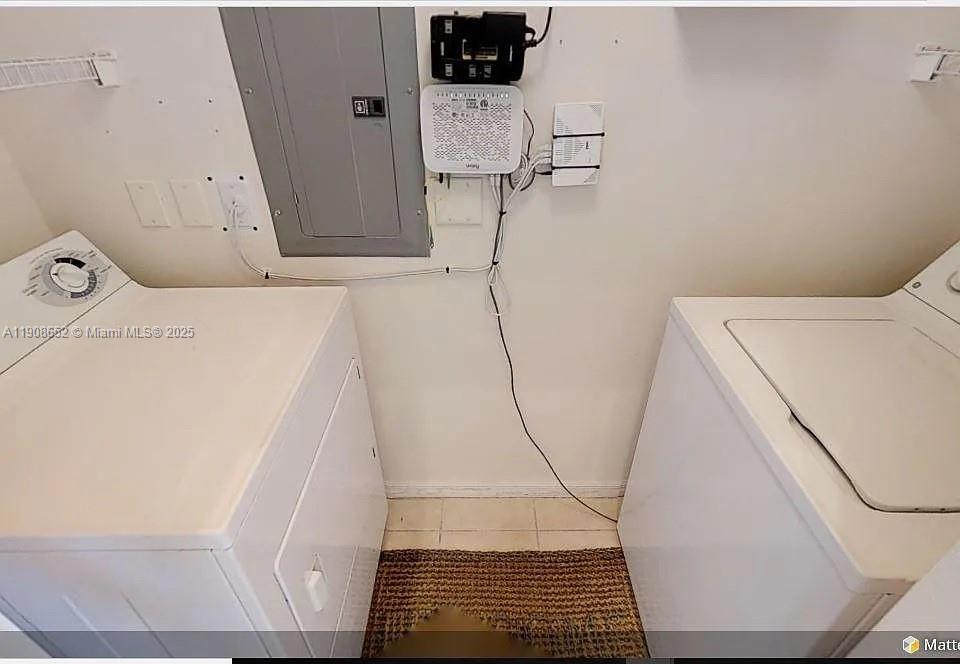 EMERALD ISLE LAGUNA LAKES - Residential Lease