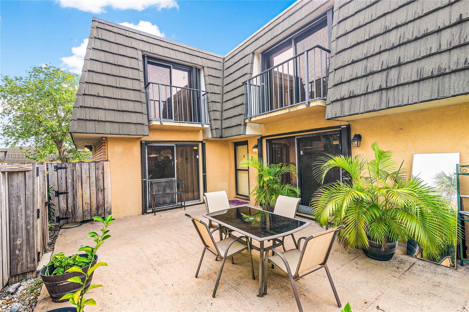 VILLAGE OF SANDALWOOD LAK - Residential Lease