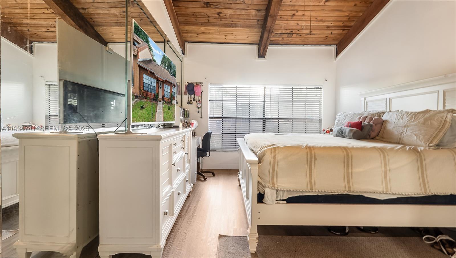 INVERRARY 32 SECTION TWO - Residential