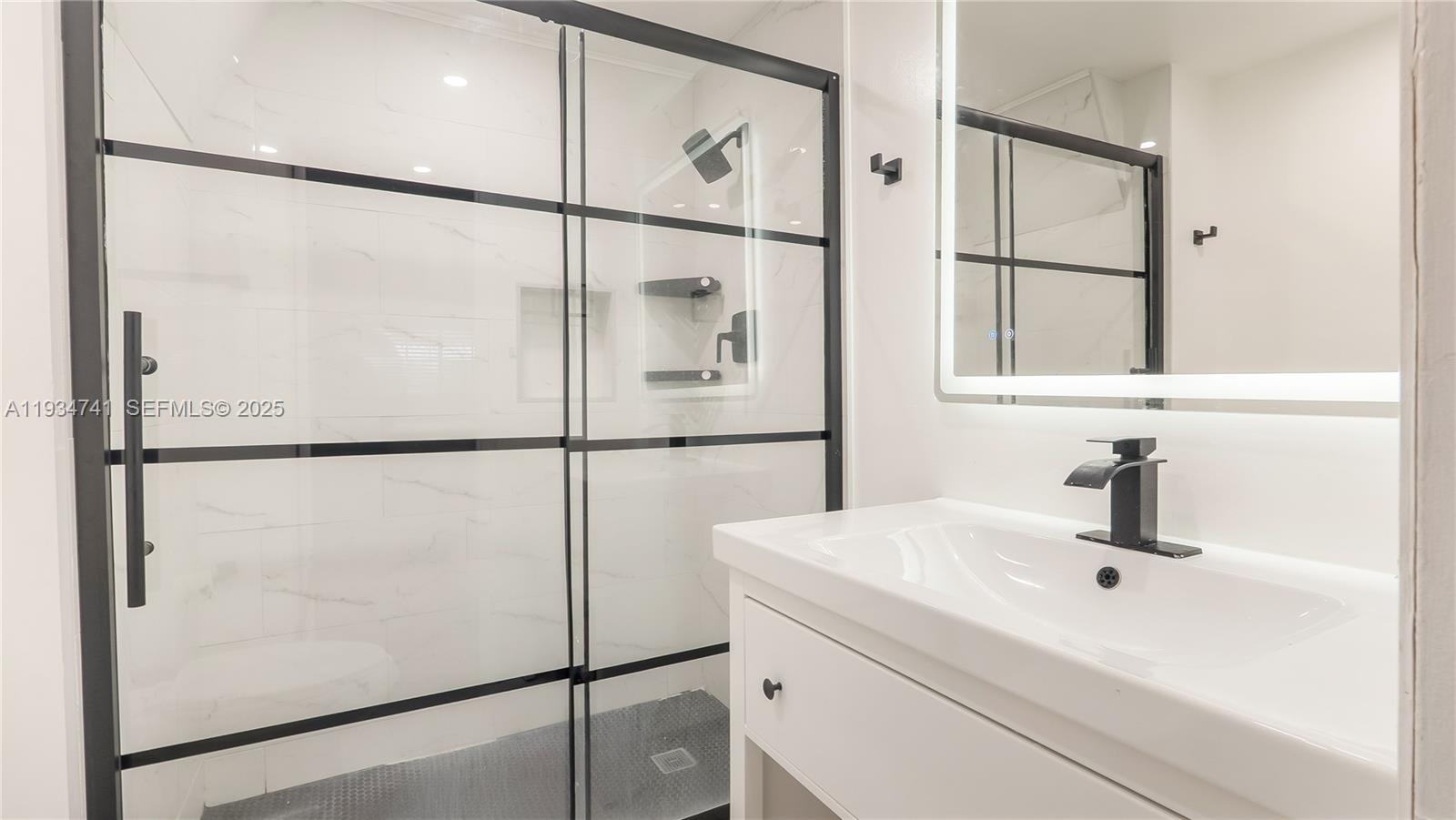 INVERRARY 32 SECTION TWO - Residential