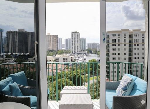 TURNBERRY VLG NO TOWER CO - Residential Lease