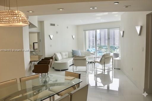 20000 E Country Club Dr 1207