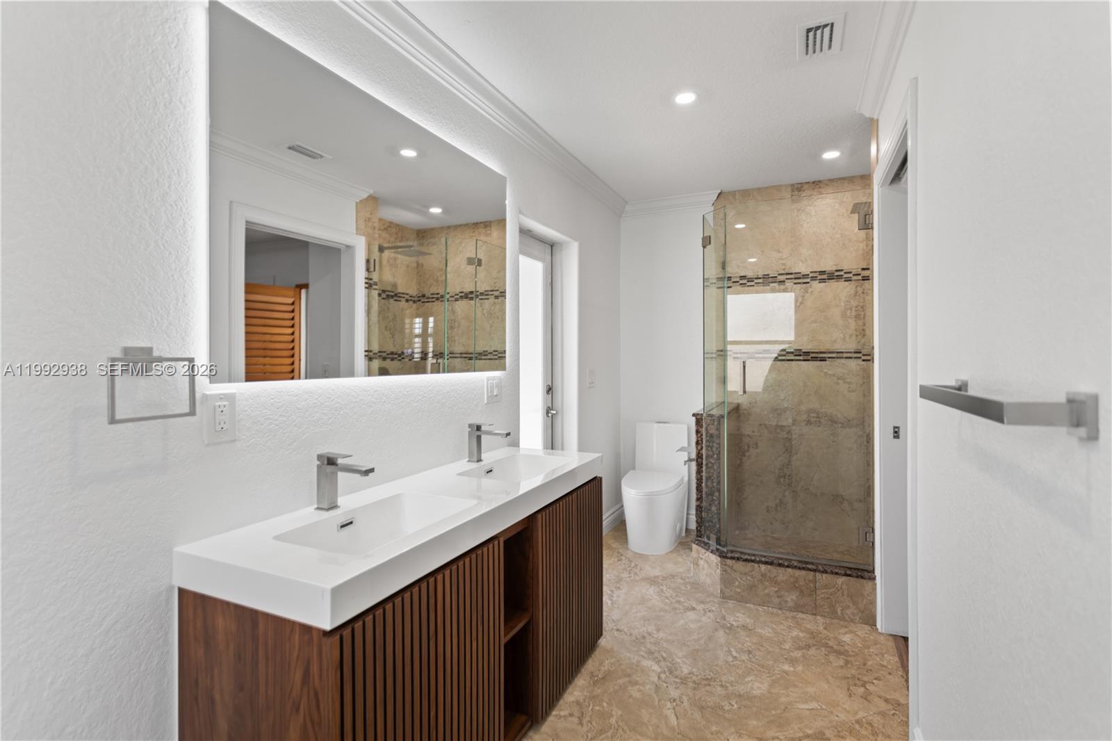 HOLLYWOOD CENTER AMEN PLA - Residential