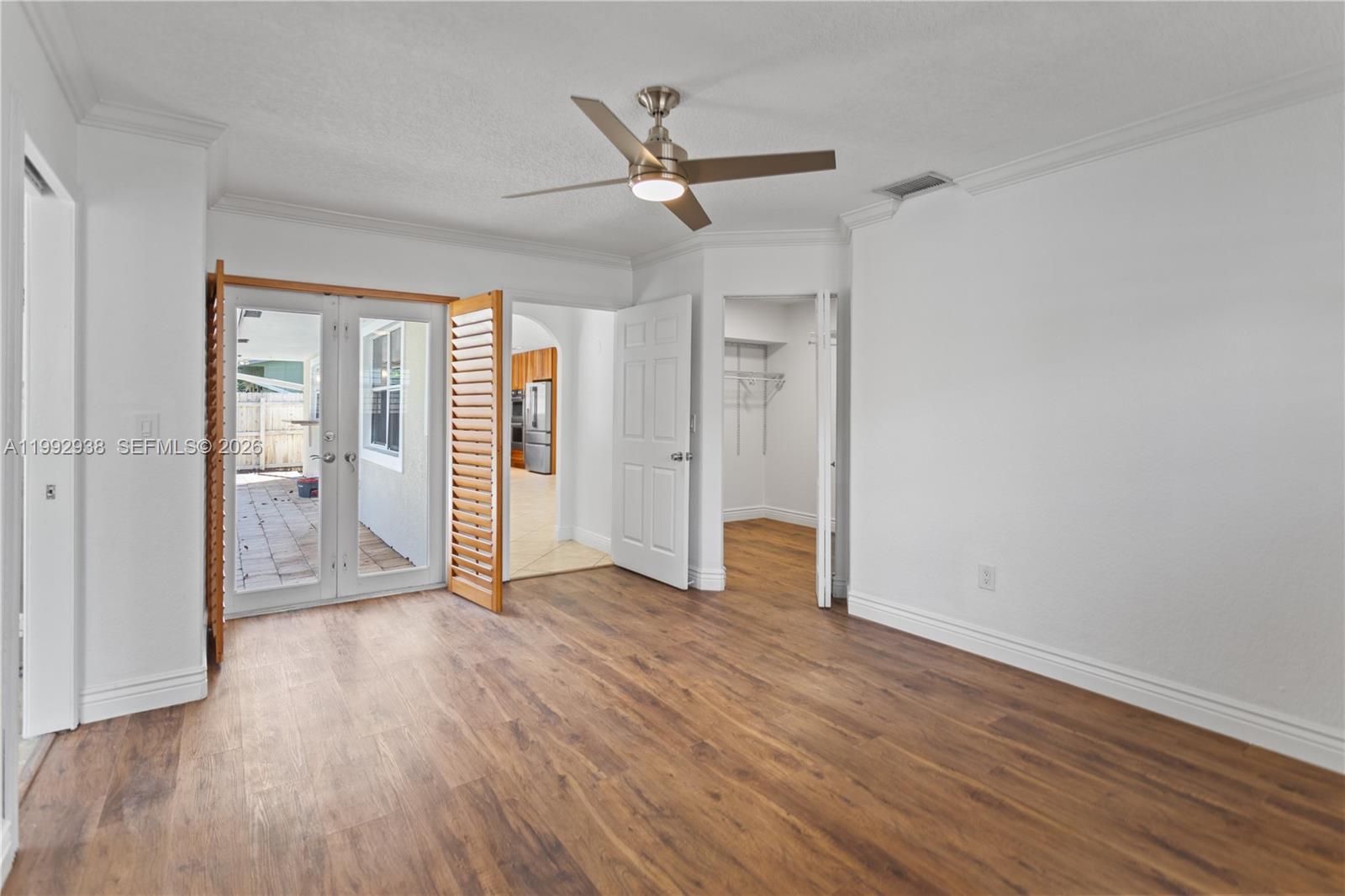 HOLLYWOOD CENTER AMEN PLA - Residential