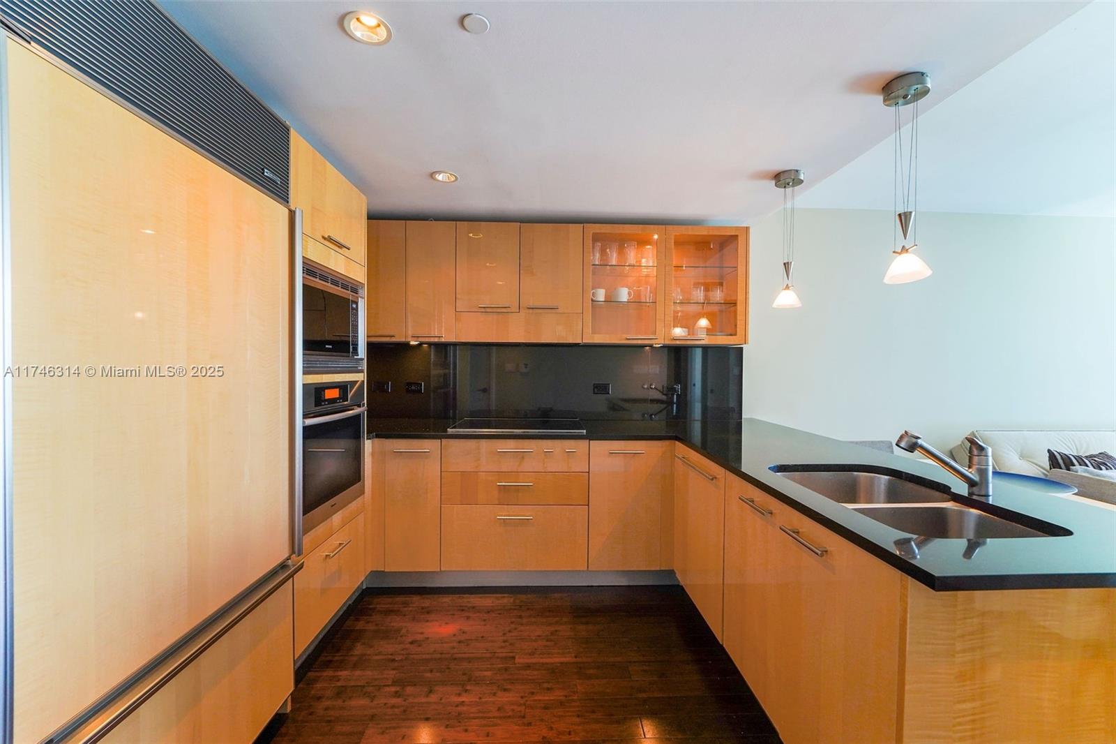 CENTRAL CARILLON BEACH CO - Residential