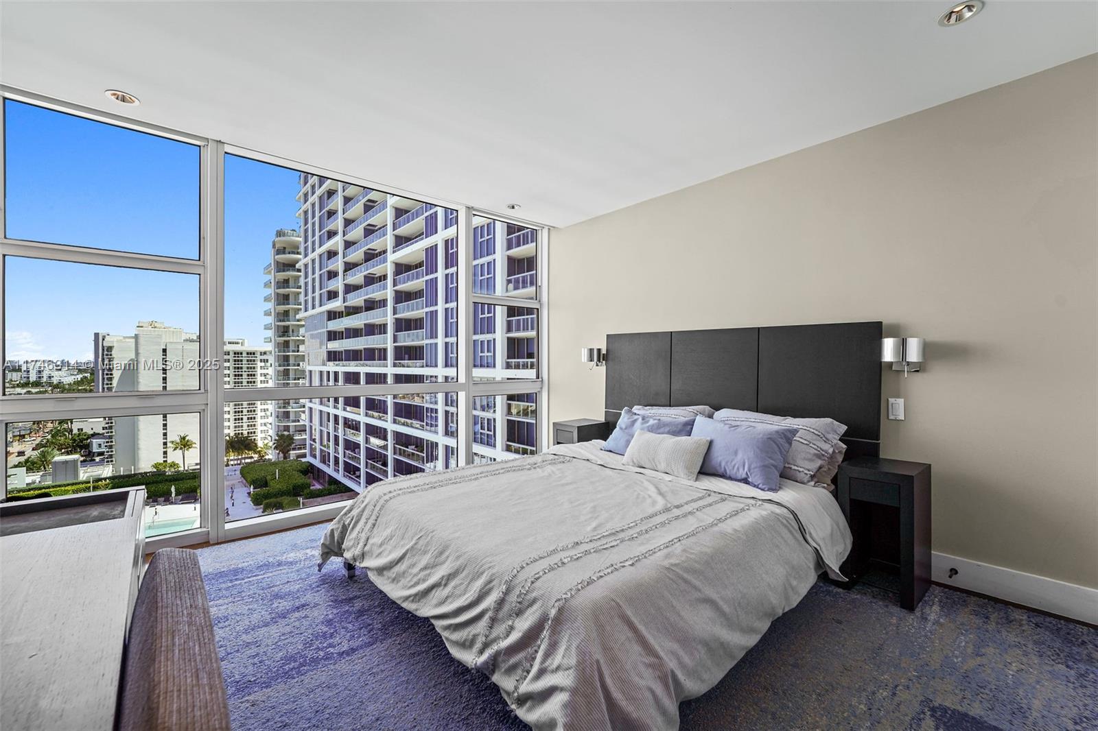 6801 Collins Ave 1214(door1203)