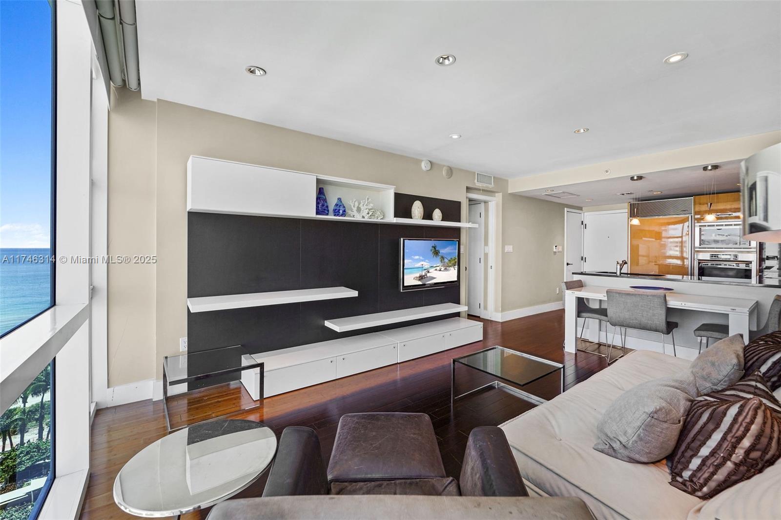 CENTRAL CARILLON BEACH CO - Residential