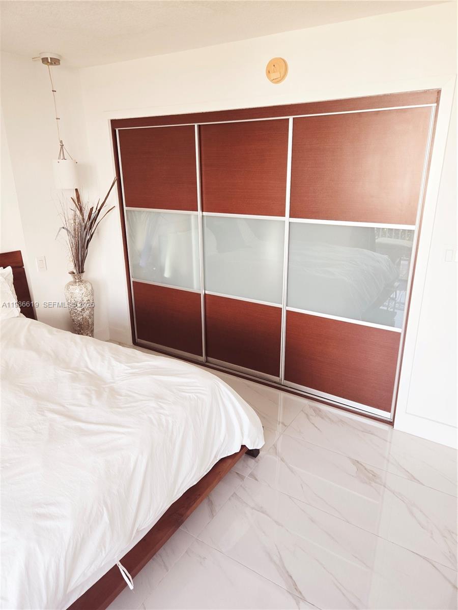 MARBELLA CONDO - Residential