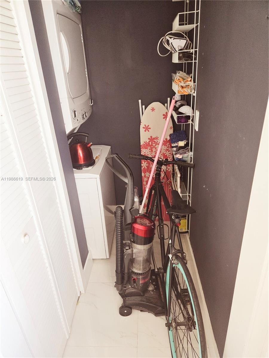 MARBELLA CONDO - Residential