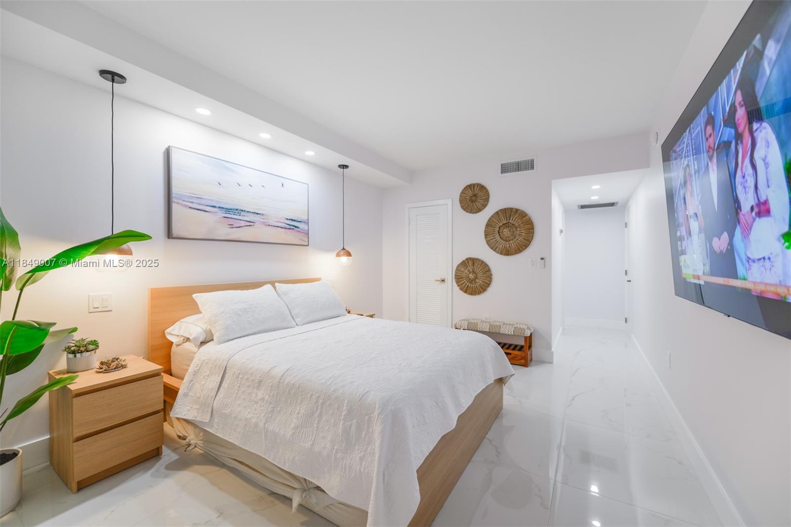 HEMISPHERES CONDO - Residential Lease