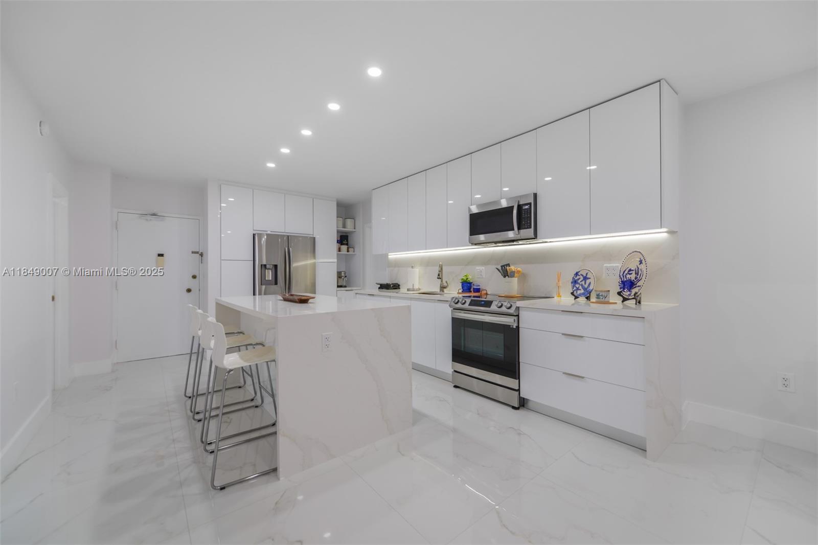 HEMISPHERES CONDO - Residential Lease