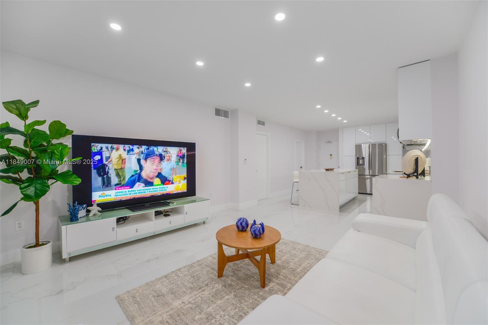 HEMISPHERES CONDO - Residential Lease