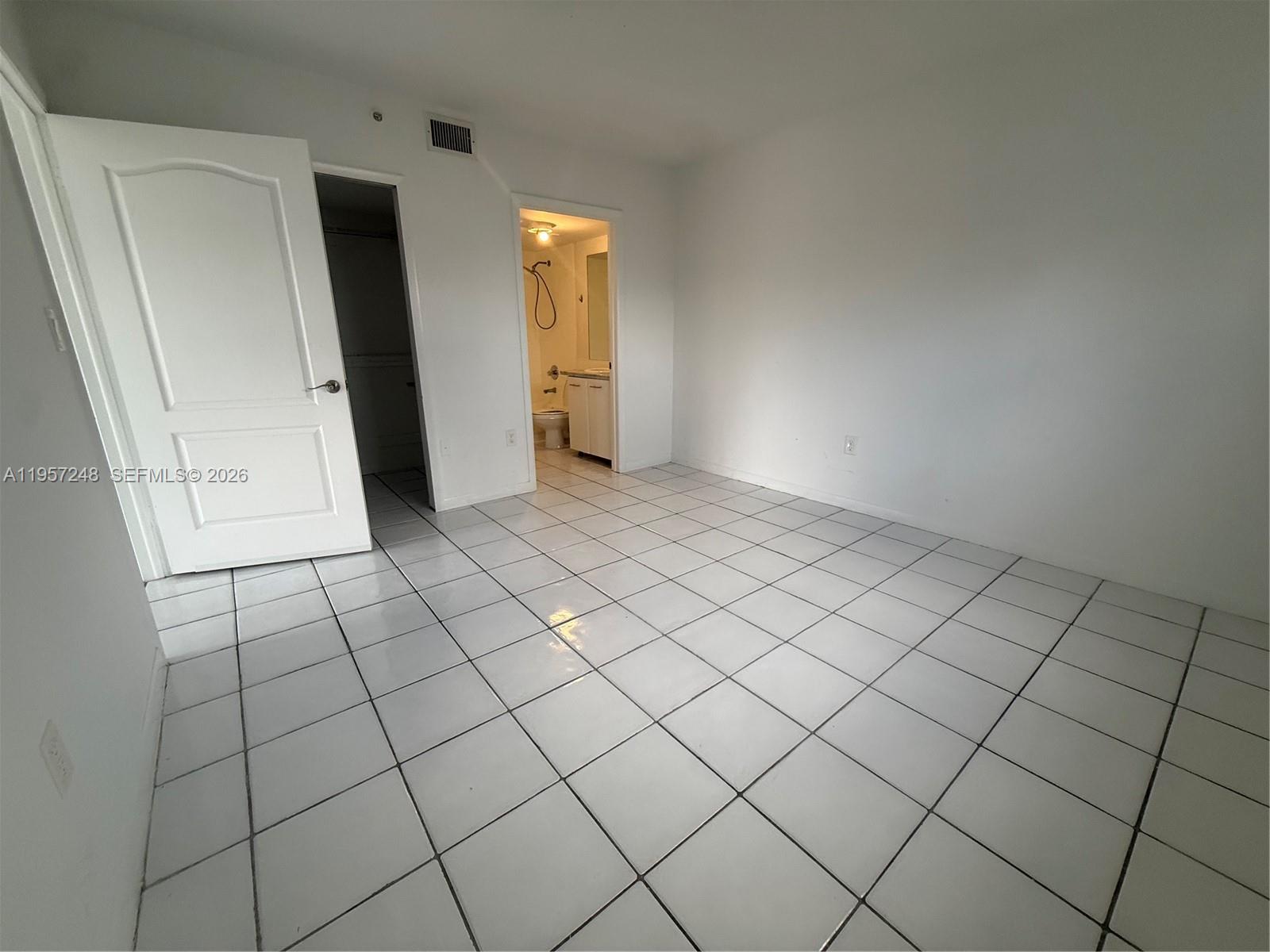 GROVE PALMS I CONDO - Residential