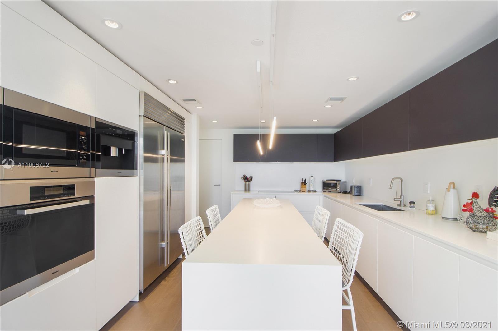 GRAND BAY TOWER CONDO - Residential