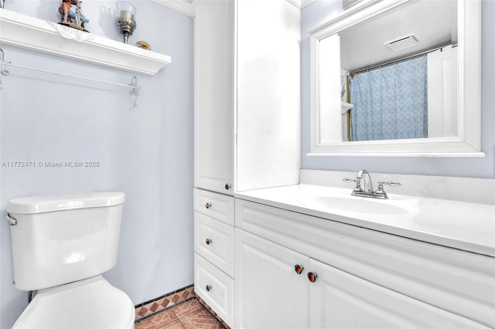 CYPRESS CHASE CONDO NO 3 - Residential