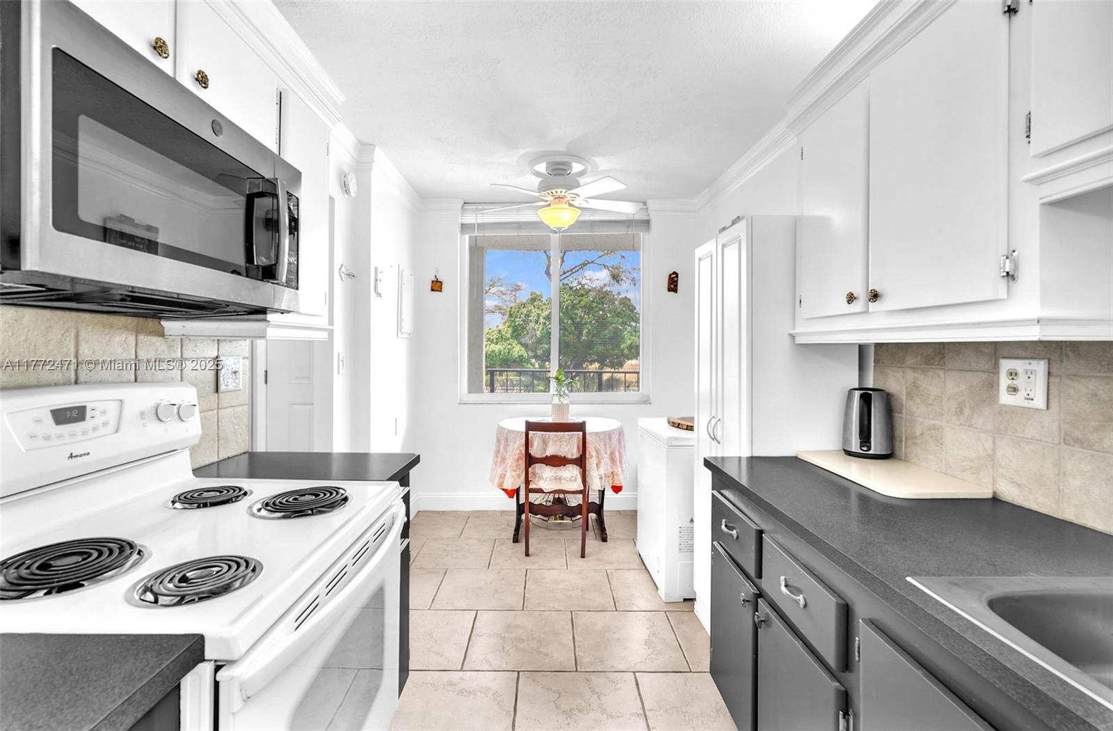 CYPRESS CHASE CONDO NO 3 - Residential