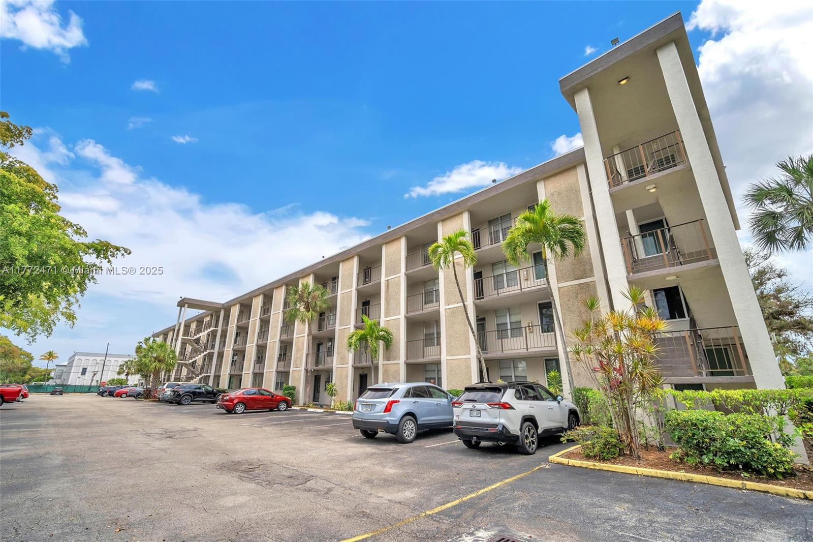 CYPRESS CHASE CONDO NO 3 - Residential