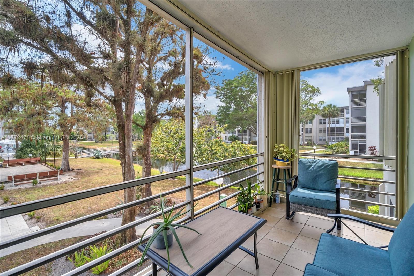 4898 Nw 29th Court 201, Lauderdale Lakes, Broward County, Florida - 2 Bedrooms  
2 Bathrooms - 