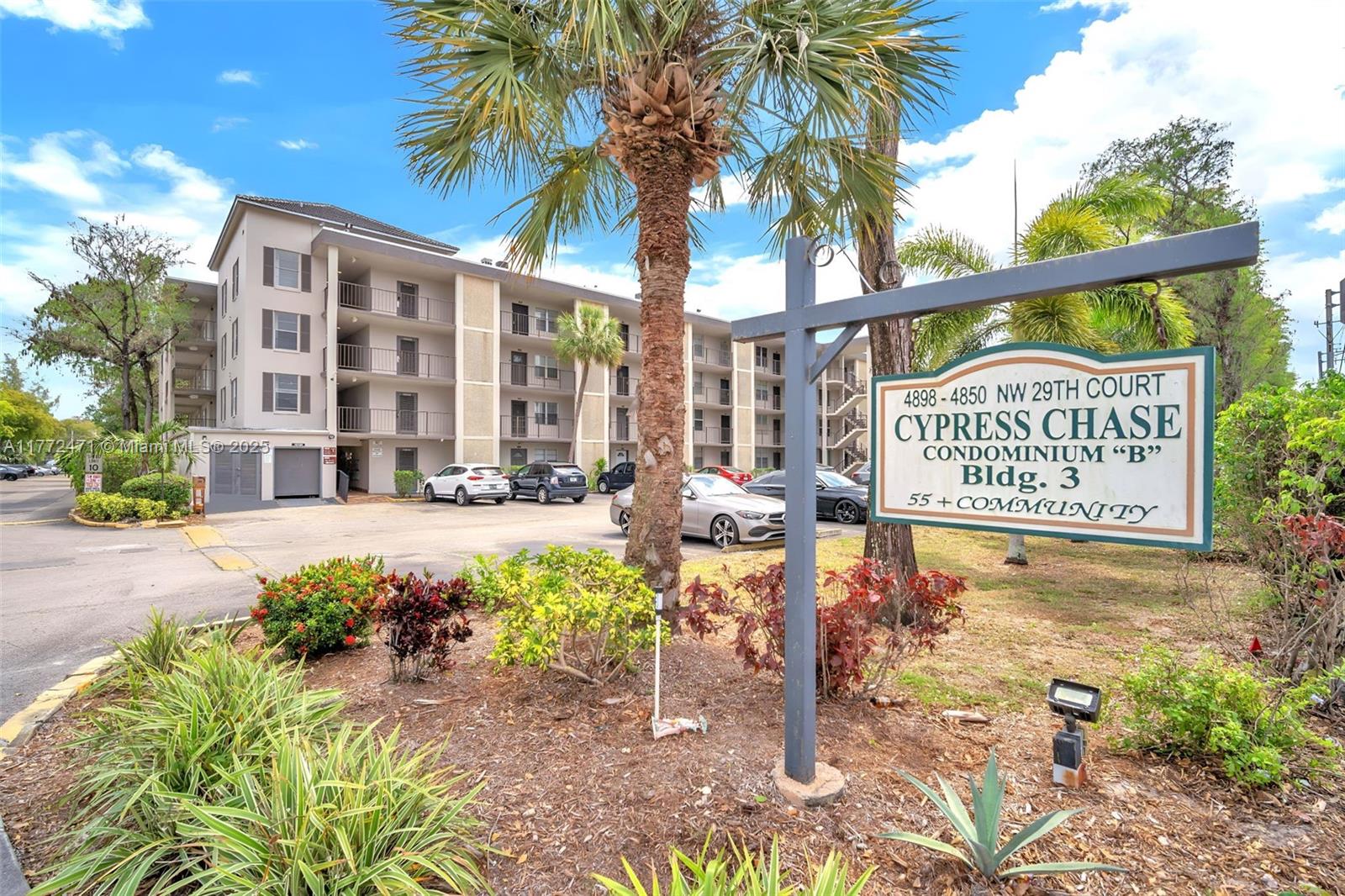 CYPRESS CHASE CONDO NO 3 - Residential
