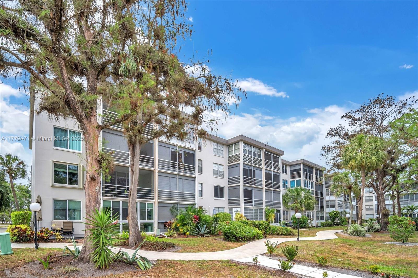 CYPRESS CHASE CONDO NO 3 - Residential