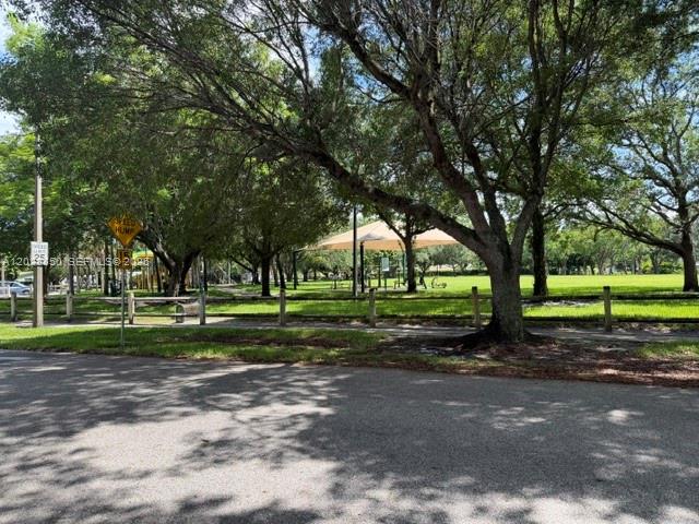 2015 Pinehurst Dr