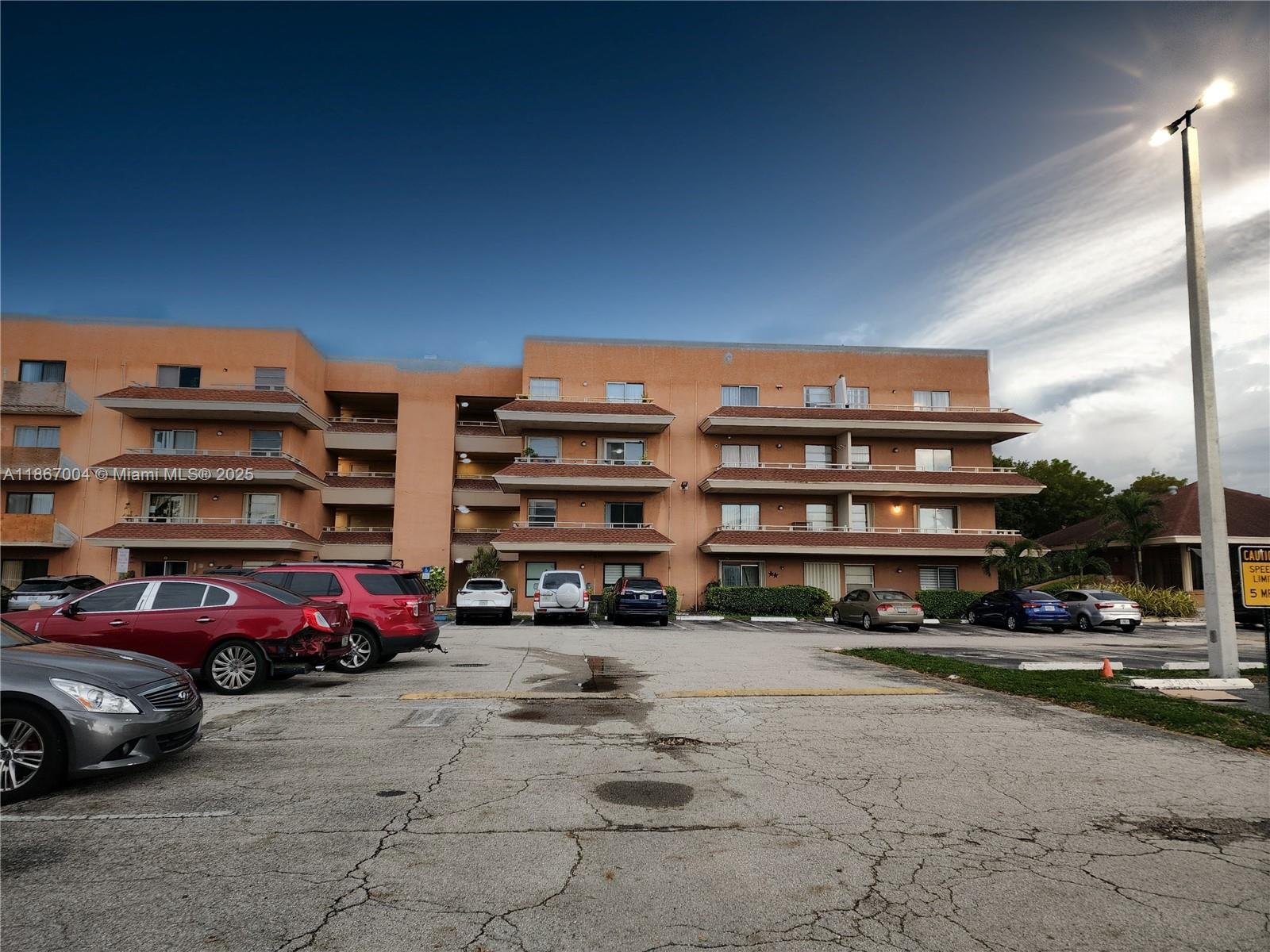Do not loose the opportunity to live on this fresh painting 1 bedroom 1 bathroom condominium located on the most desirable place in Hialeah "Lakeview Garden" gate community and very secure with club and pool for all residents.
Property offer stainless steel refrigerator, electric stove, ceramic tile and much more.
Enjoy the privacy and beautiful view from your master bedroom, living room and balcony on the last floor of the building, it will feel like your own Penthouse.