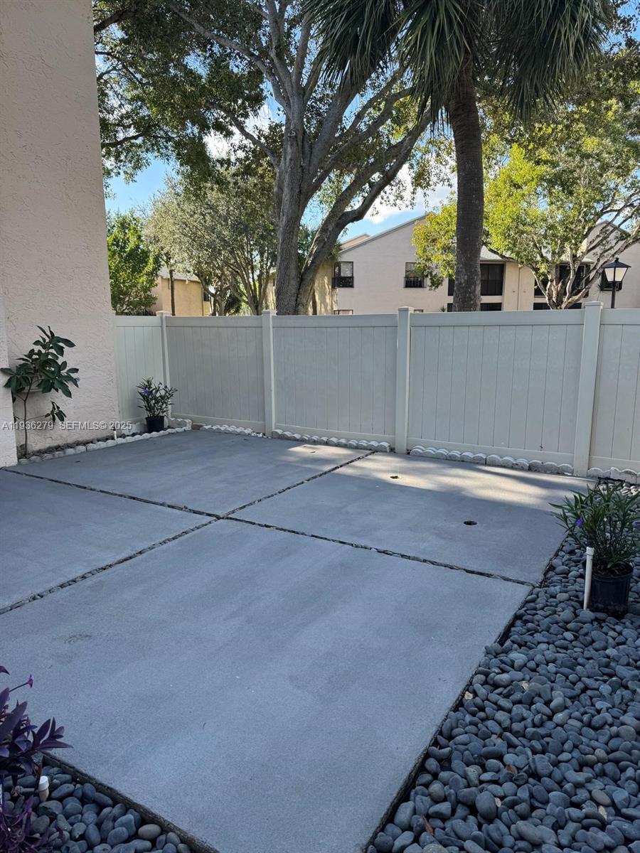 3451 NW 47th Ave 31102