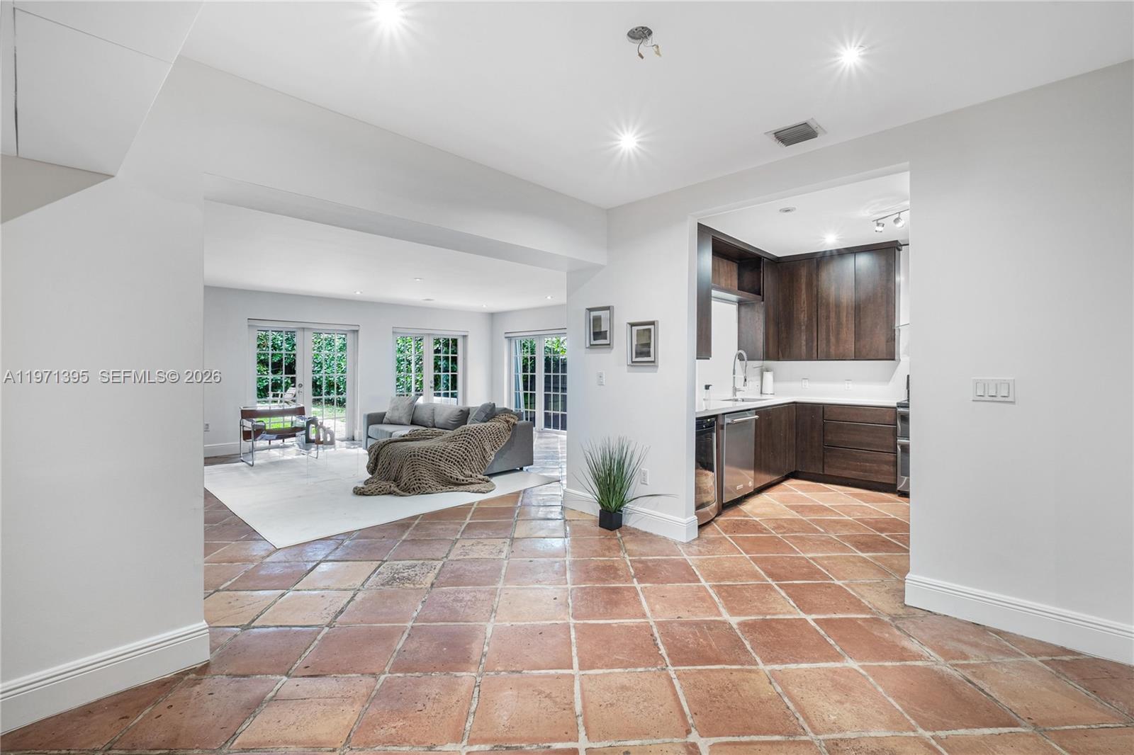 South Coconut Grove - Residential Lease