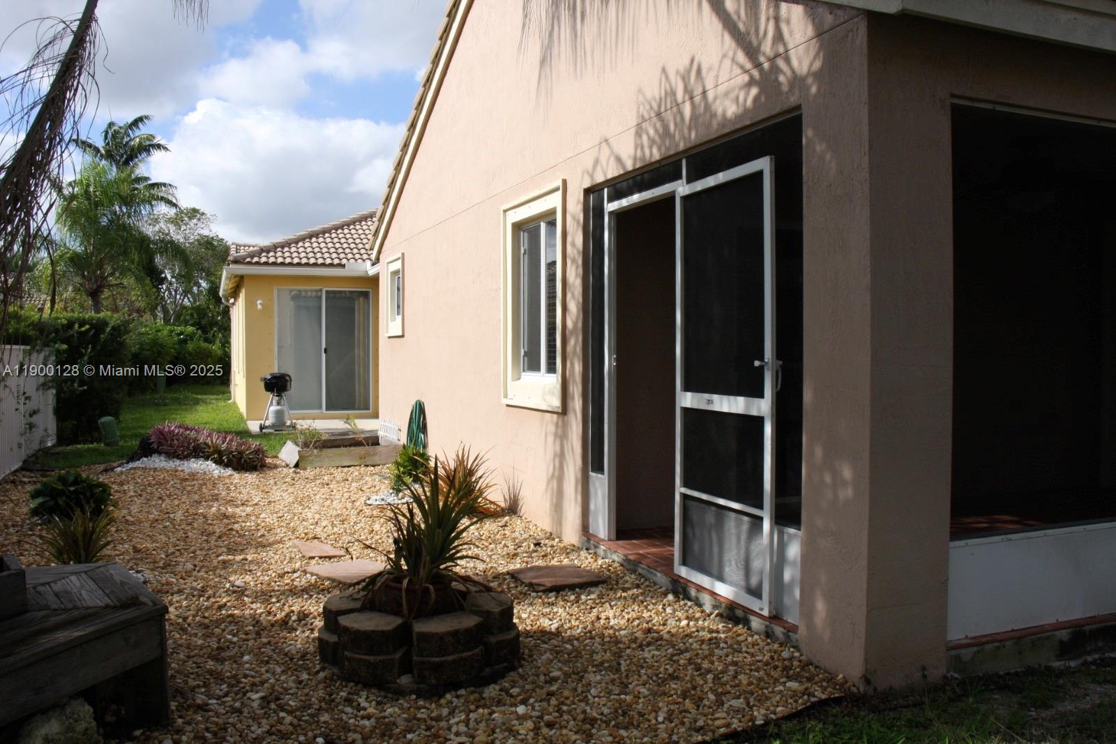 SECTOR 2-PARCELS 12 13 14 - Residential Lease