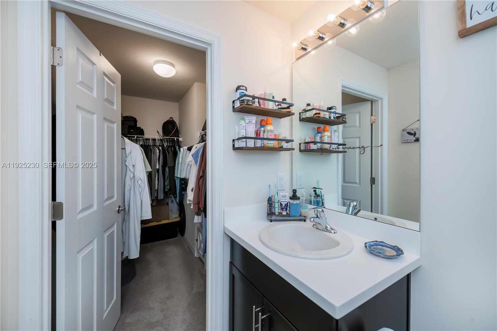 Port Labelle - Residential