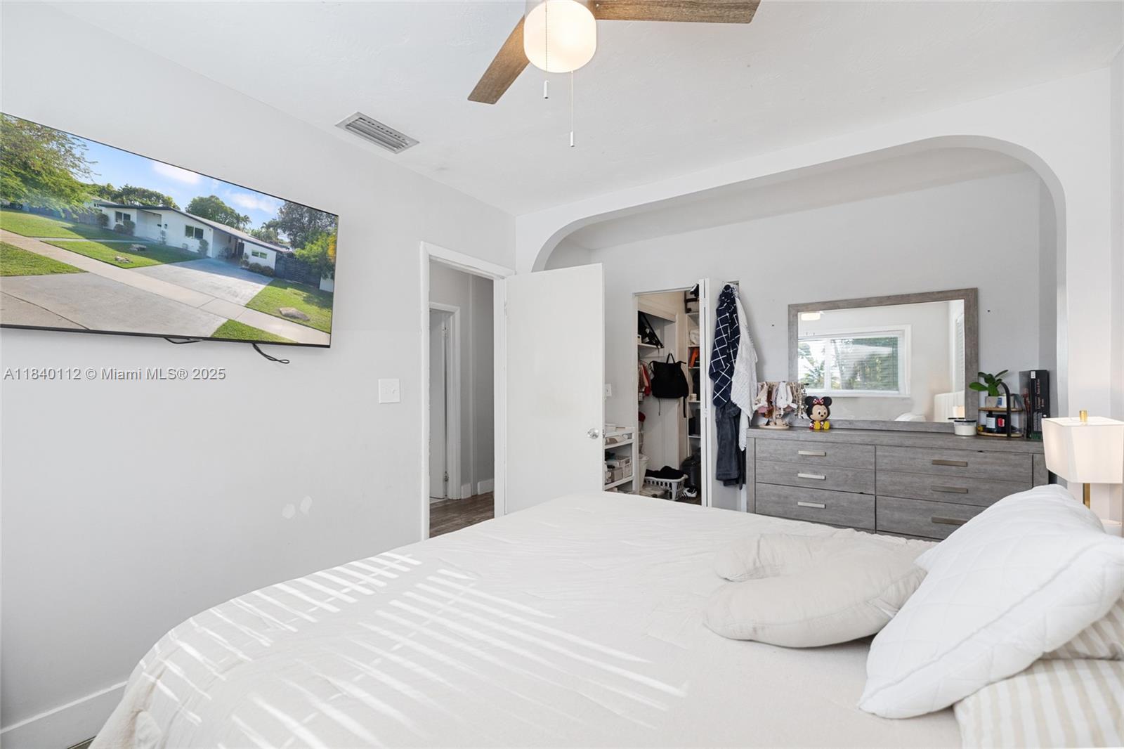 PINE TREE MANOR SEC 4 - Residential