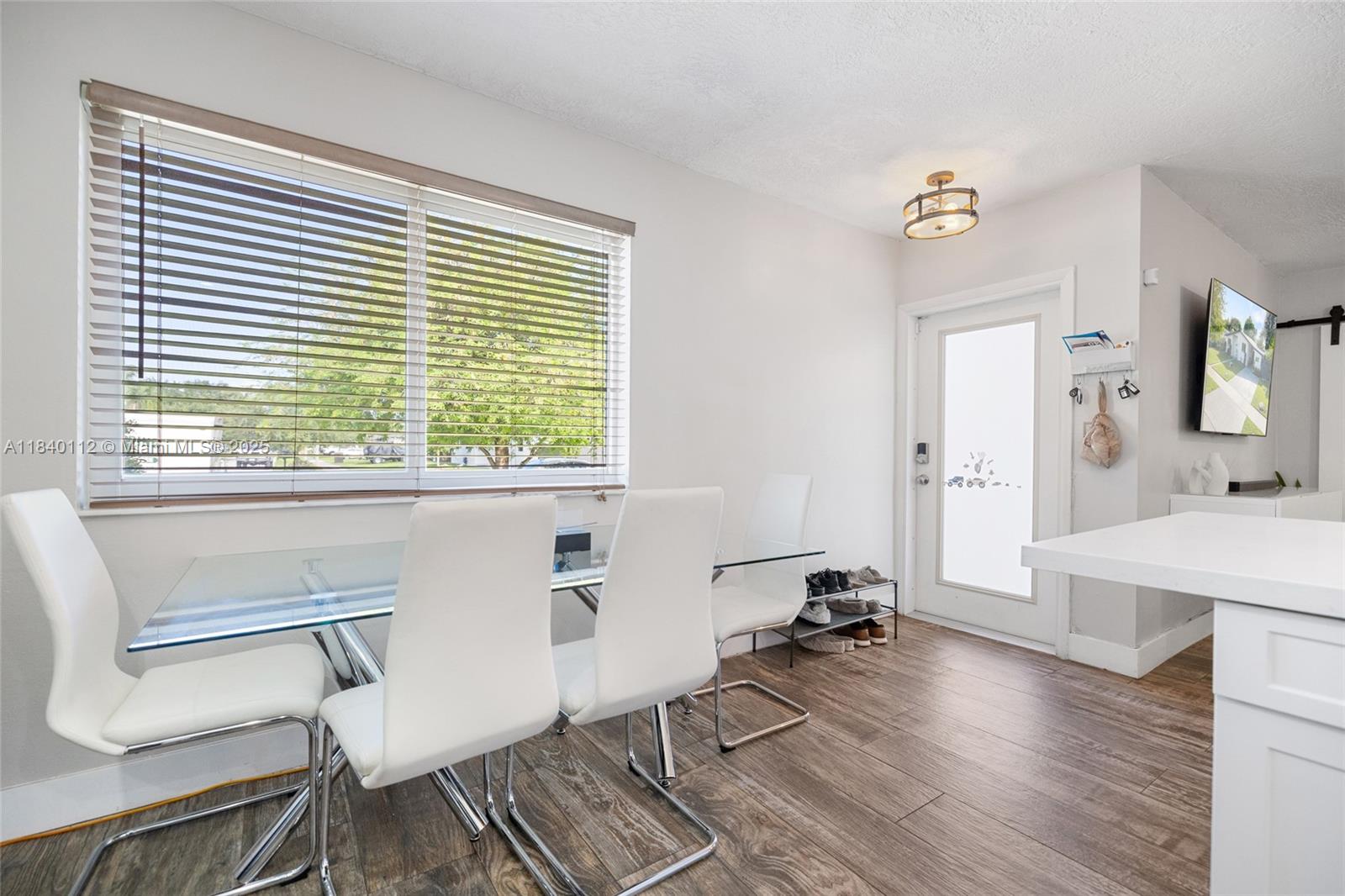 PINE TREE MANOR SEC 4 - Residential