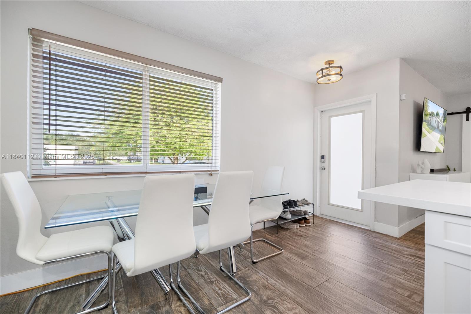 PINE TREE MANOR SEC 4 - Residential