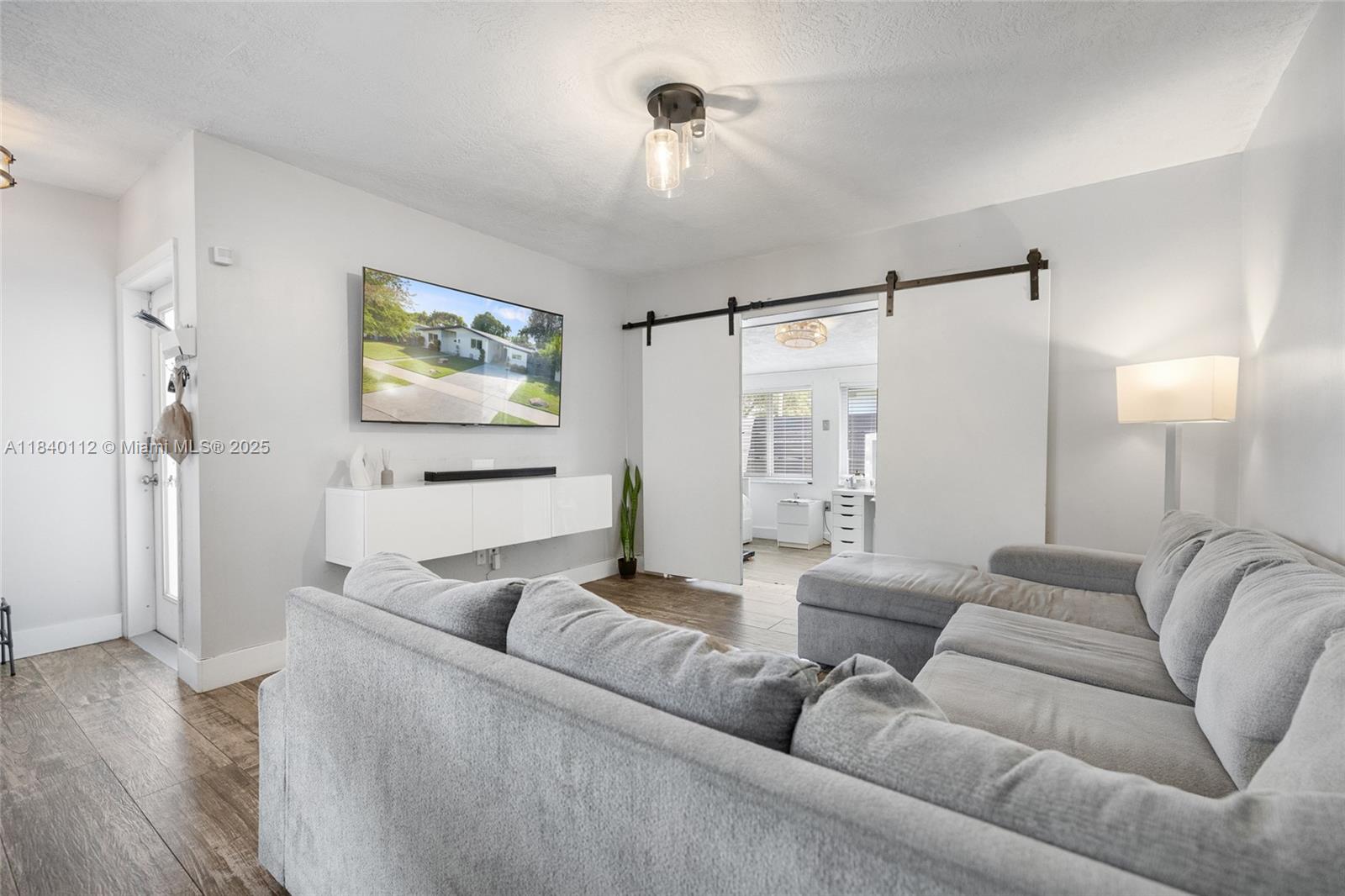 PINE TREE MANOR SEC 4 - Residential