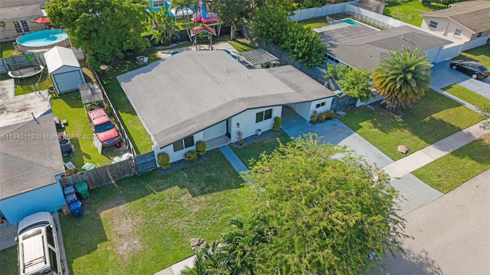 PINE TREE MANOR SEC 4 - Residential