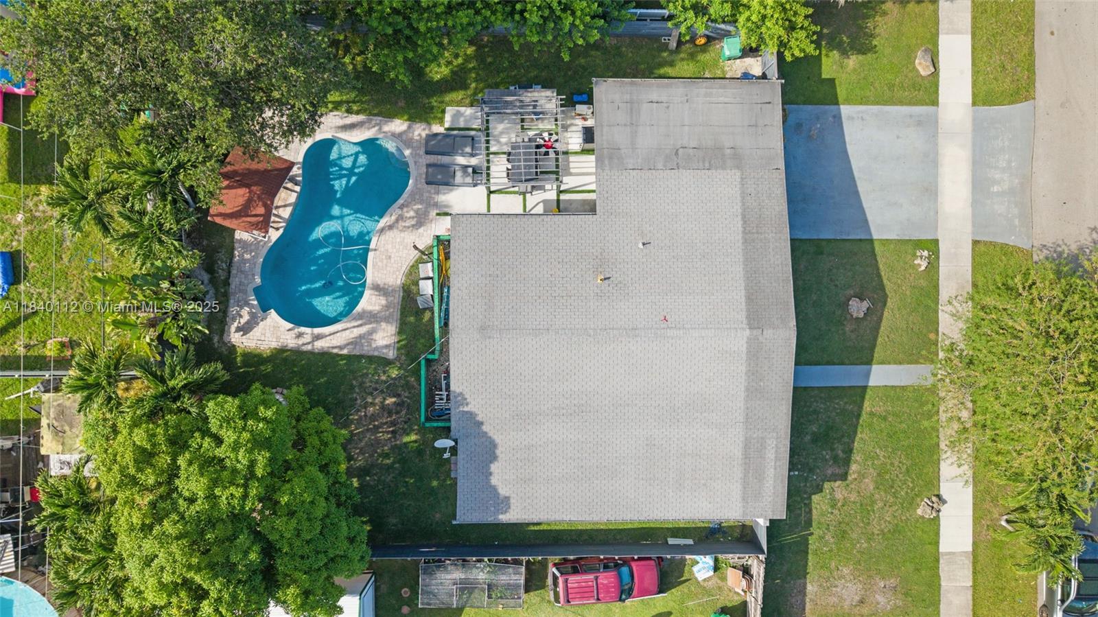 PINE TREE MANOR SEC 4 - Residential