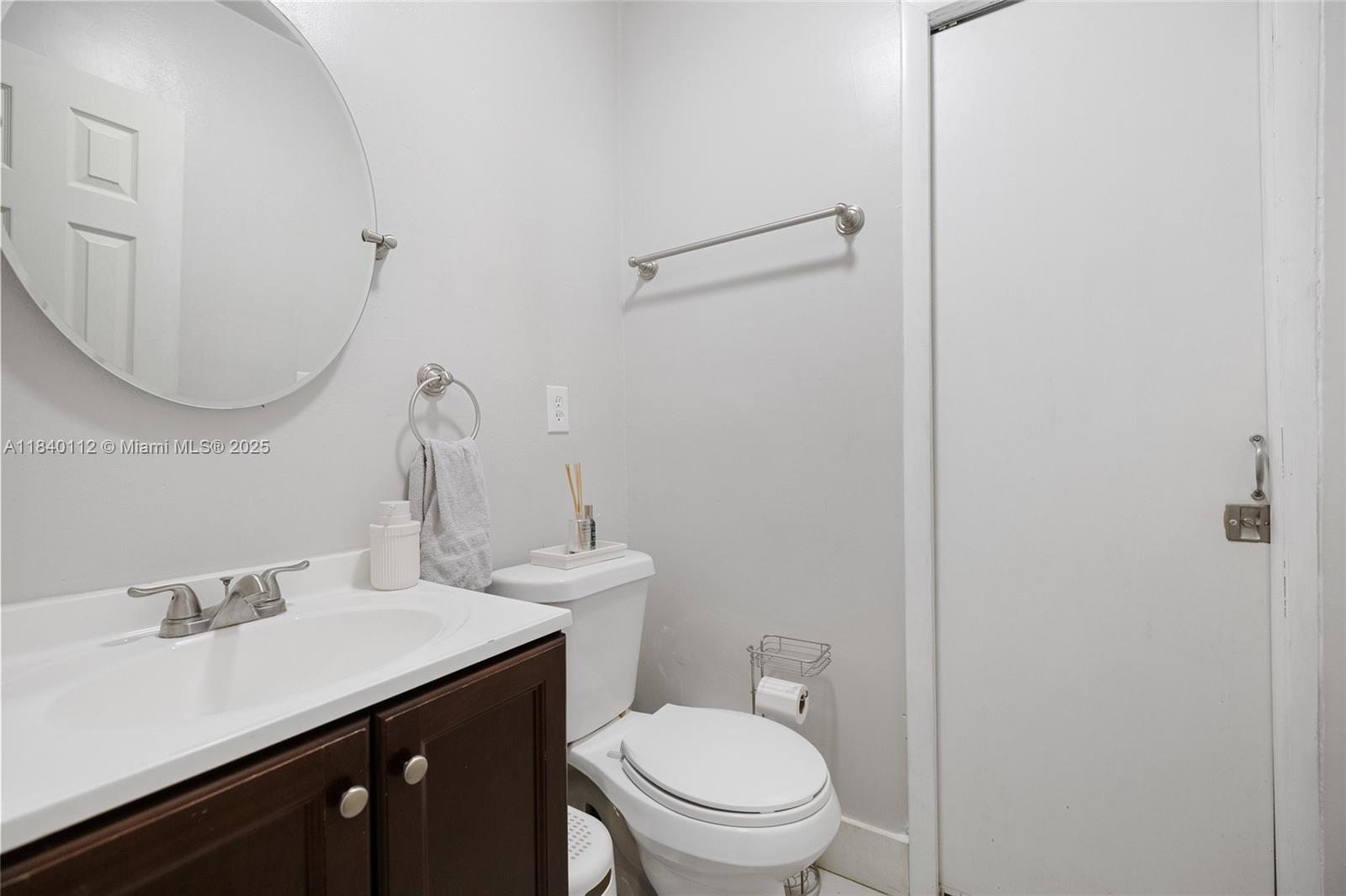 PINE TREE MANOR SEC 4 - Residential