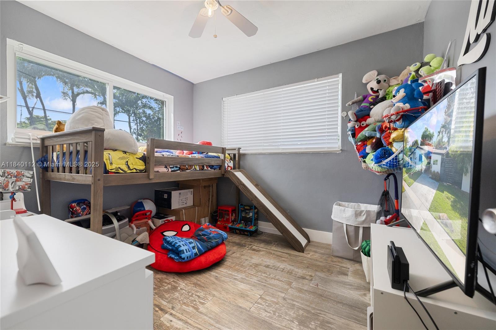 PINE TREE MANOR SEC 4 - Residential