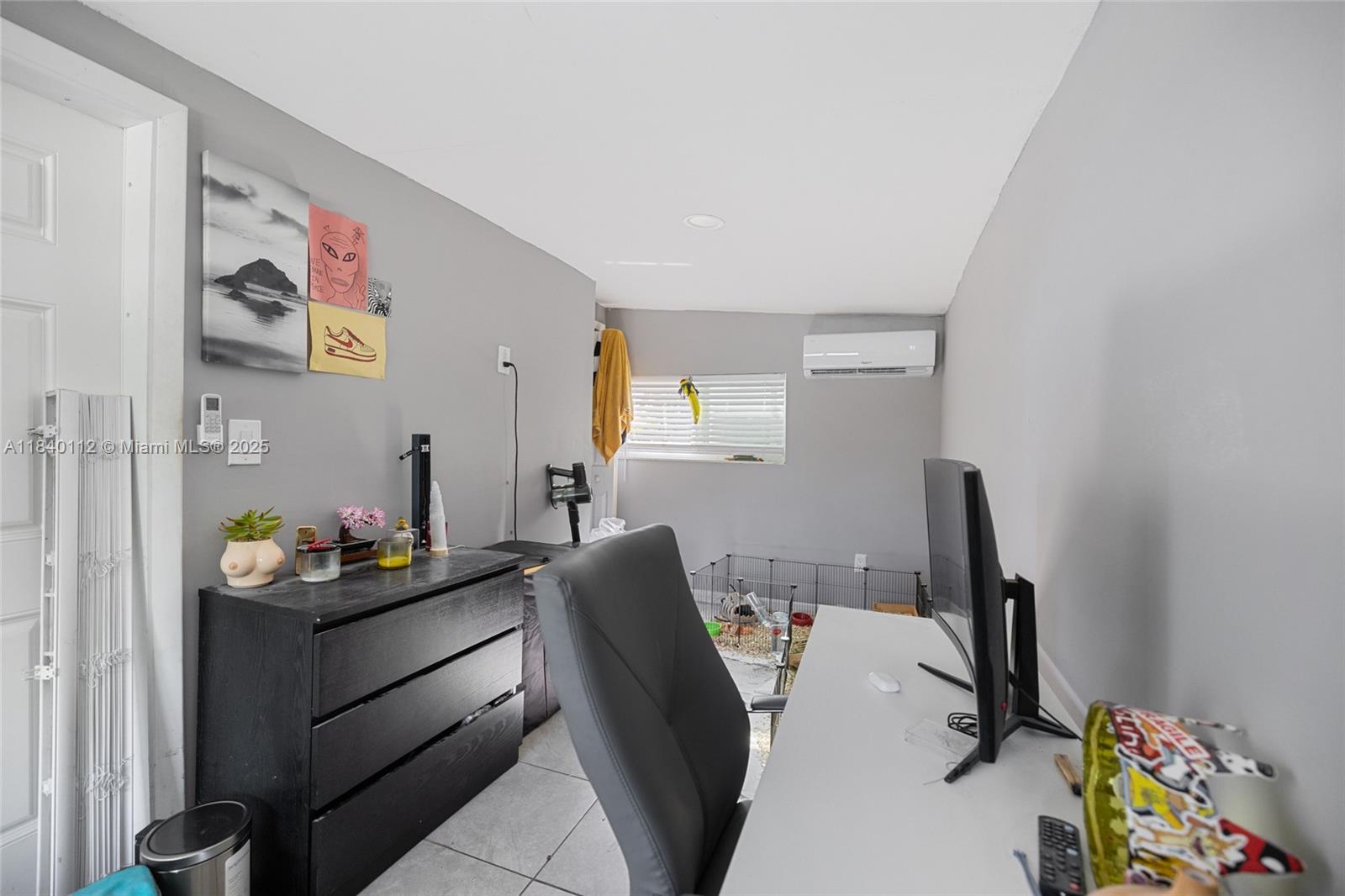 PINE TREE MANOR SEC 4 - Residential