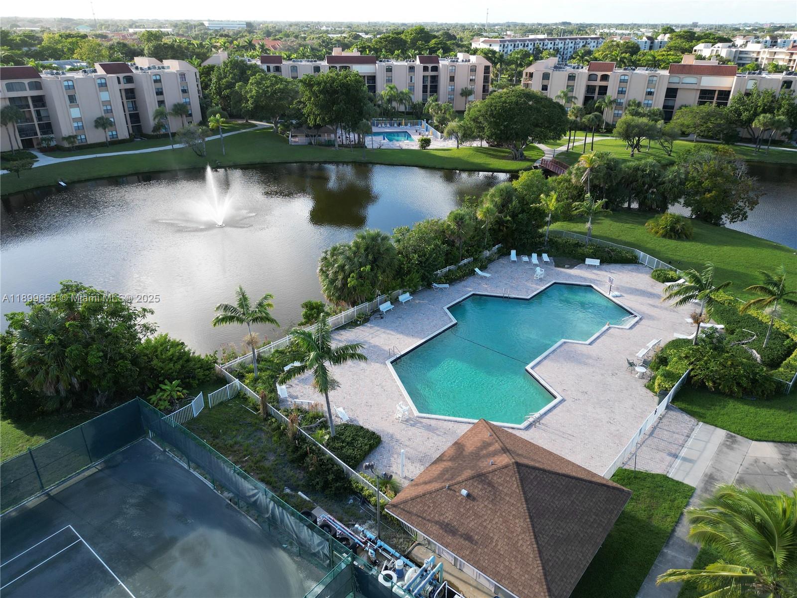 LAVERS DELRAY RACQUET CLU - Residential Lease