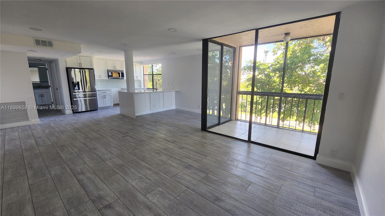 LAVERS DELRAY RACQUET CLU - Residential Lease