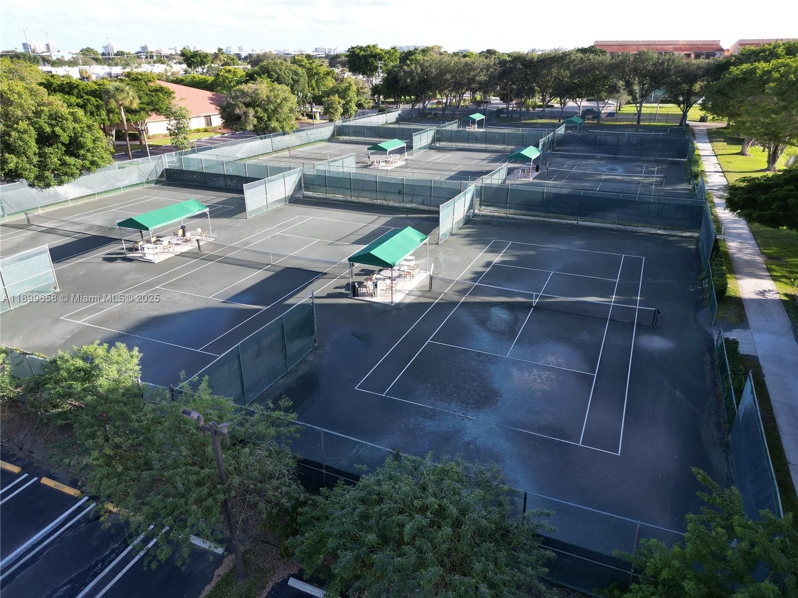 LAVERS DELRAY RACQUET CLU - Residential Lease