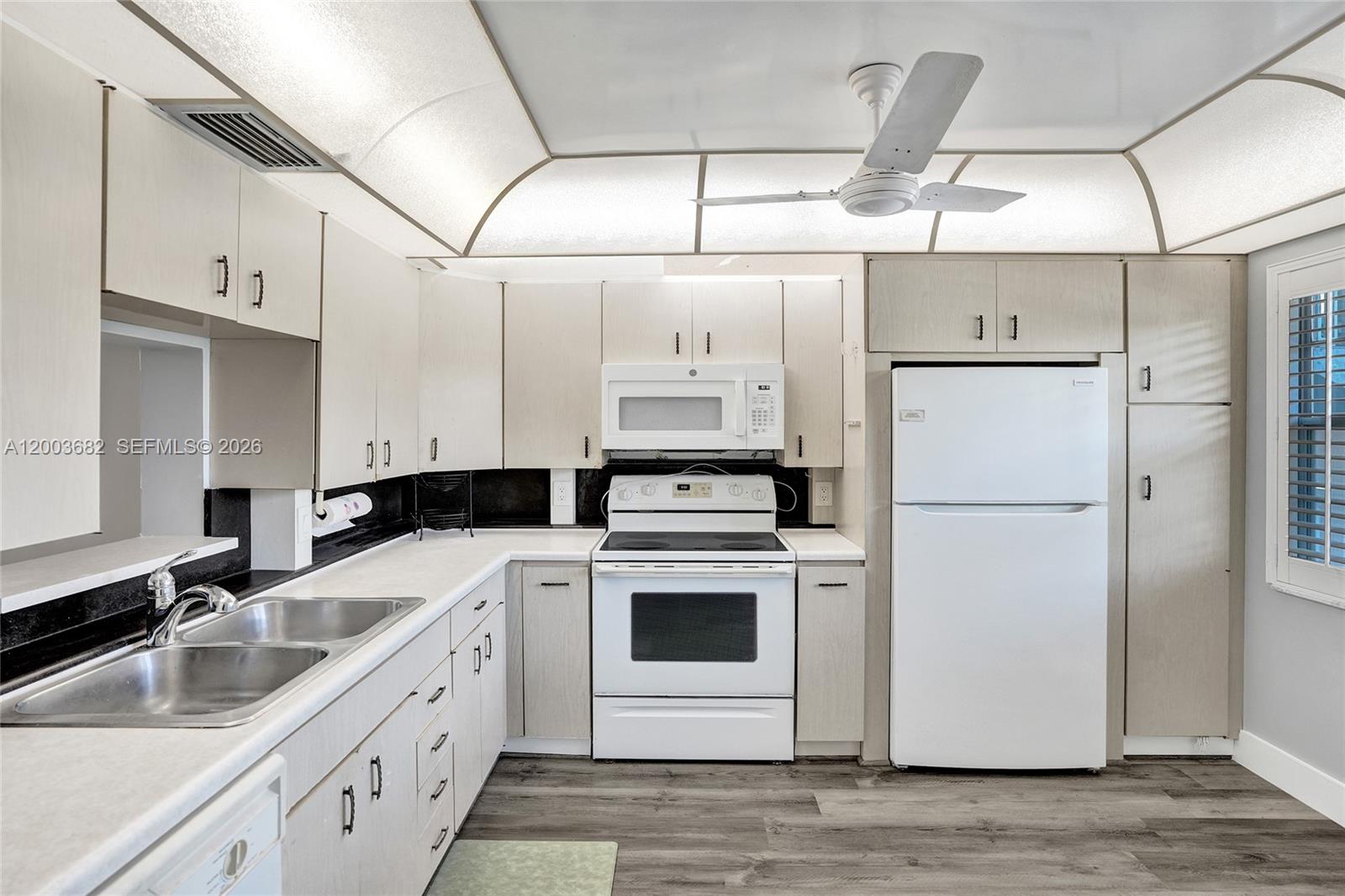 PORTOFINO VILLAGE 1-B CON - Residential Lease