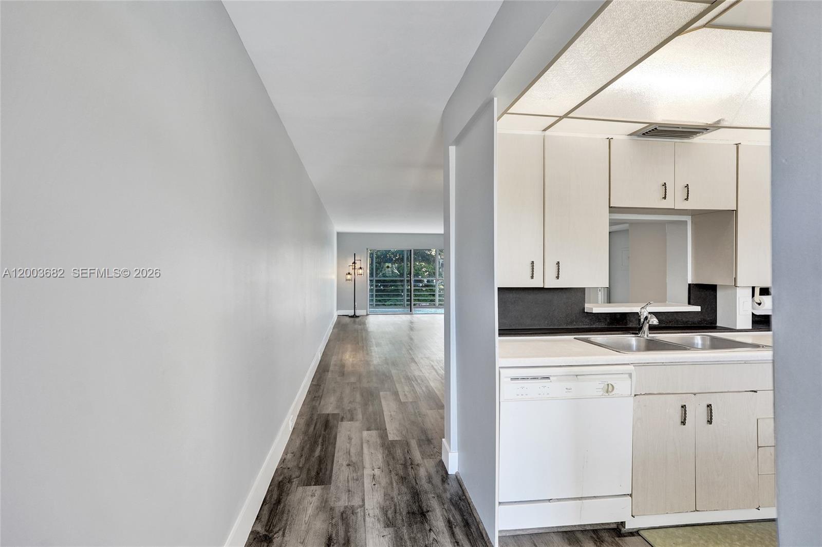 PORTOFINO VILLAGE 1-B CON - Residential Lease