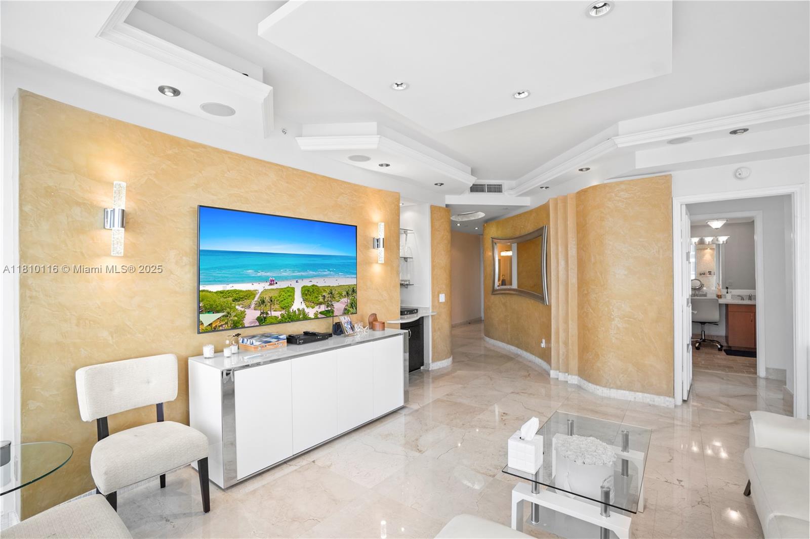 GREEN DIAMOND CONDO - Residential