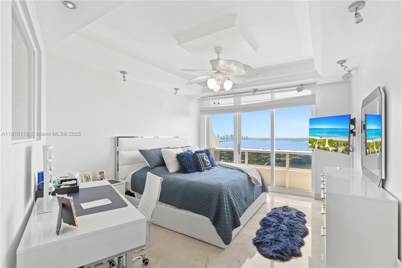 GREEN DIAMOND CONDO - Residential