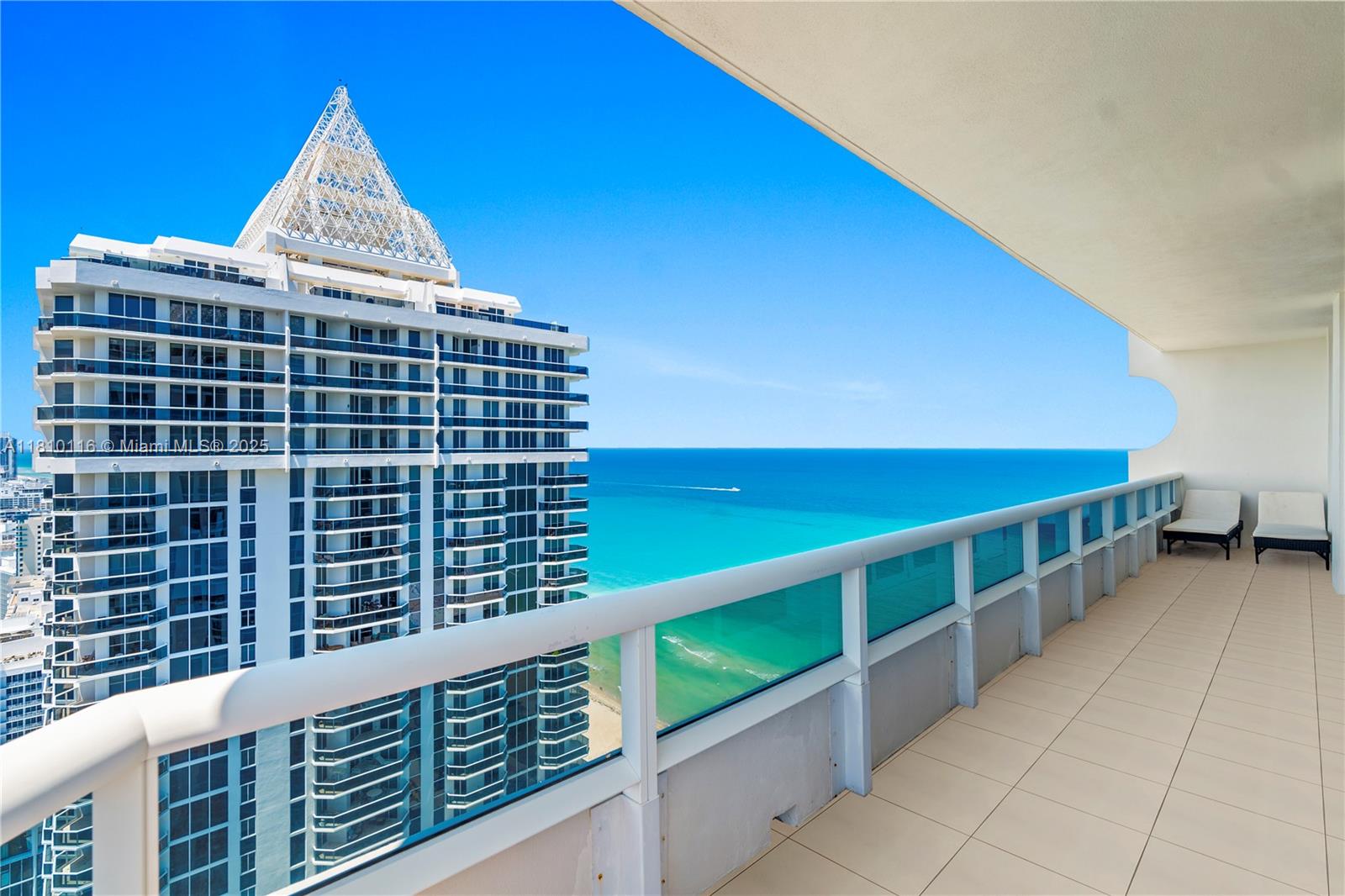 GREEN DIAMOND CONDO - Residential