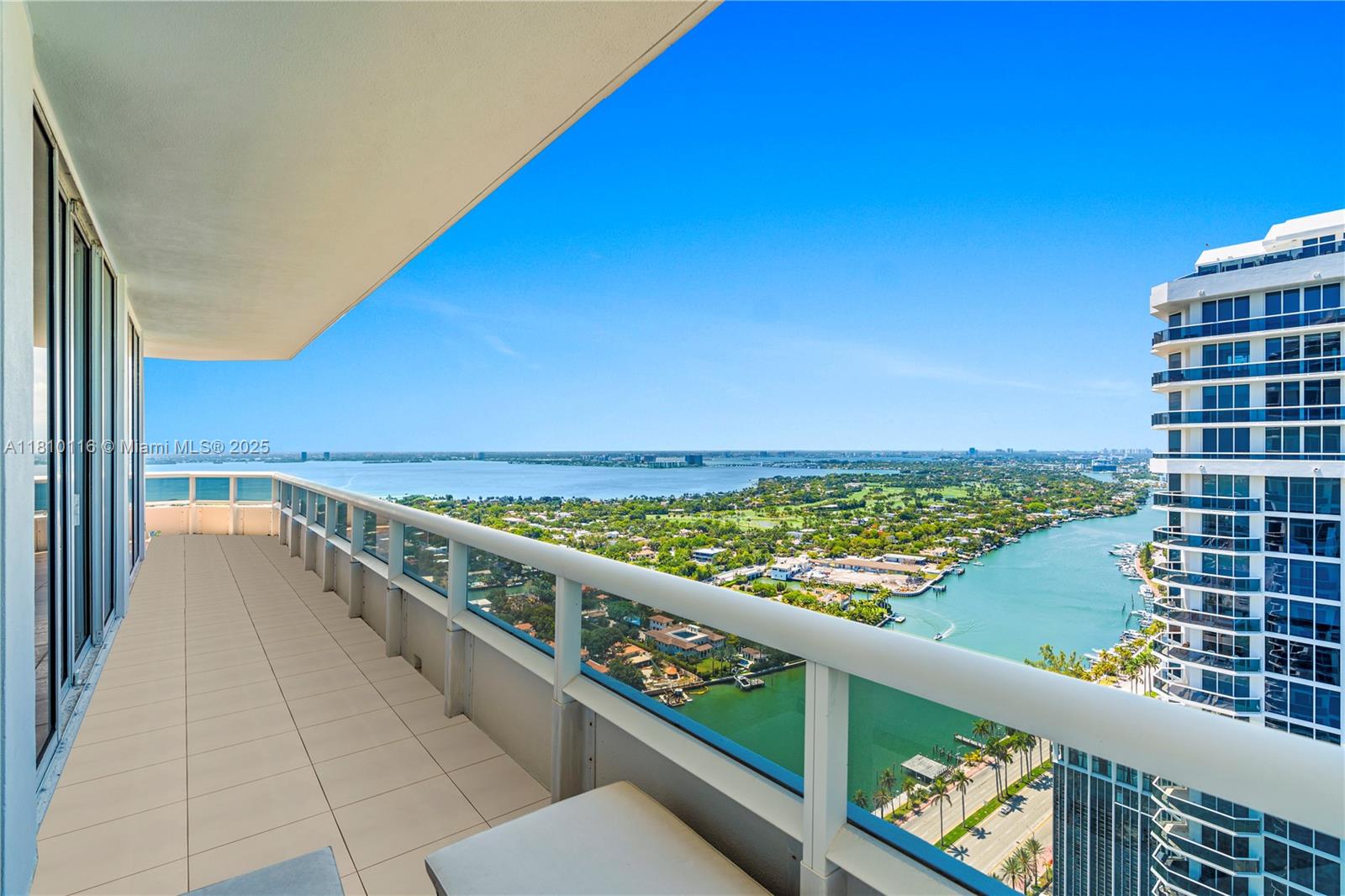 GREEN DIAMOND CONDO - Residential