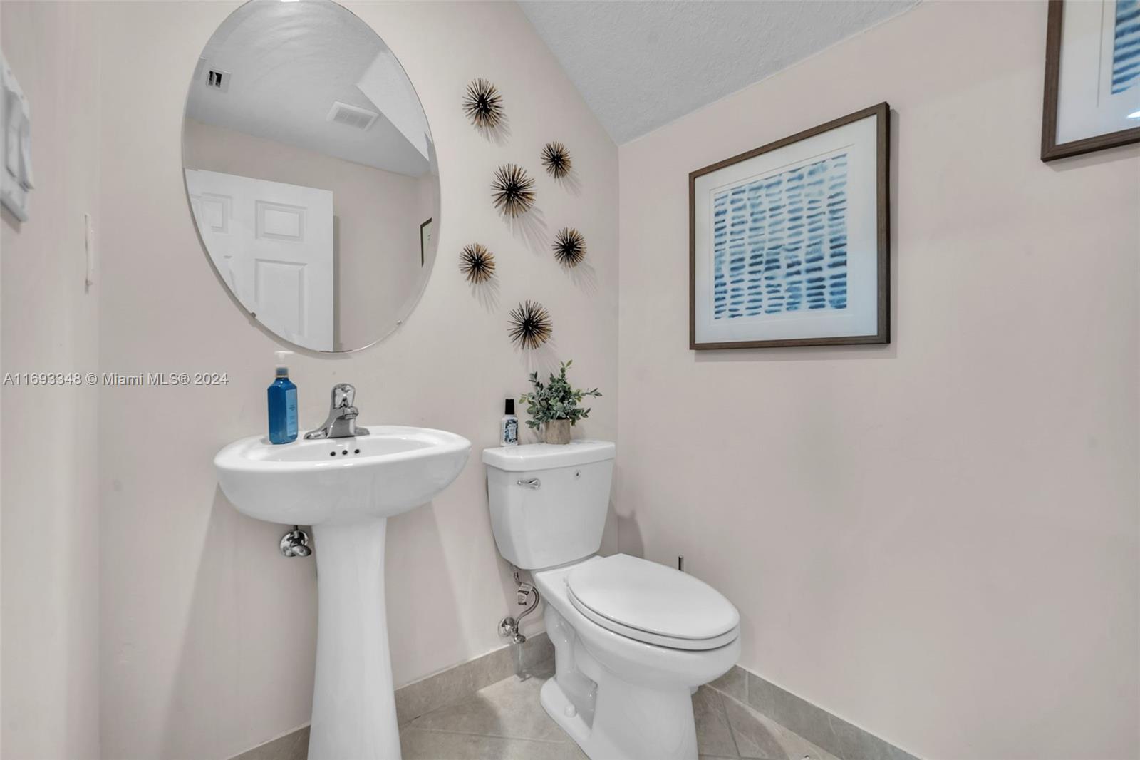 TROTTERS CHASE - Residential